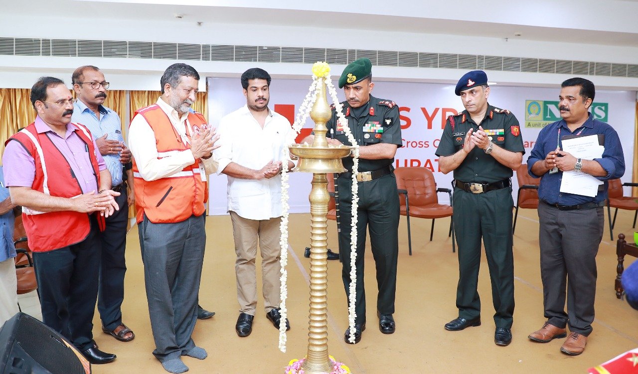 യുത്ത് റെഡ് ക്രോസ്സ് യുണിറ്റ്